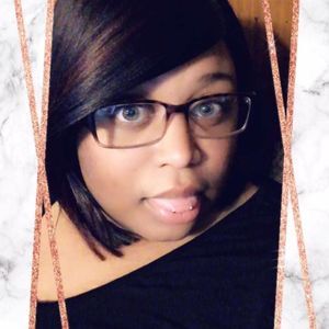 Meet your Posher, Dominique